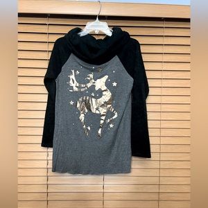 Sun & Moon Women’s Turtleneck Sweater Size S gray black